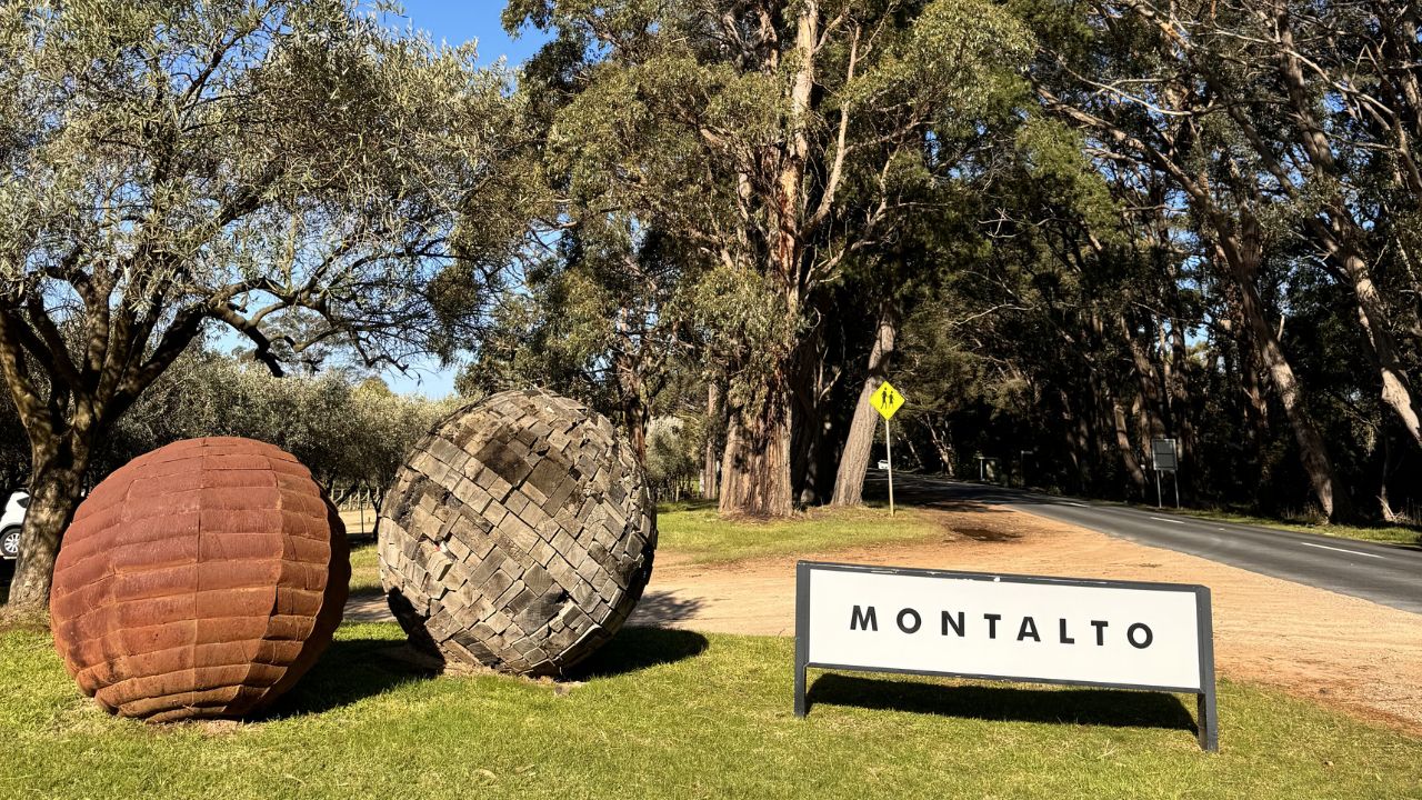 A Relaxed Afternoon at Montalto Winery and Art Garden
