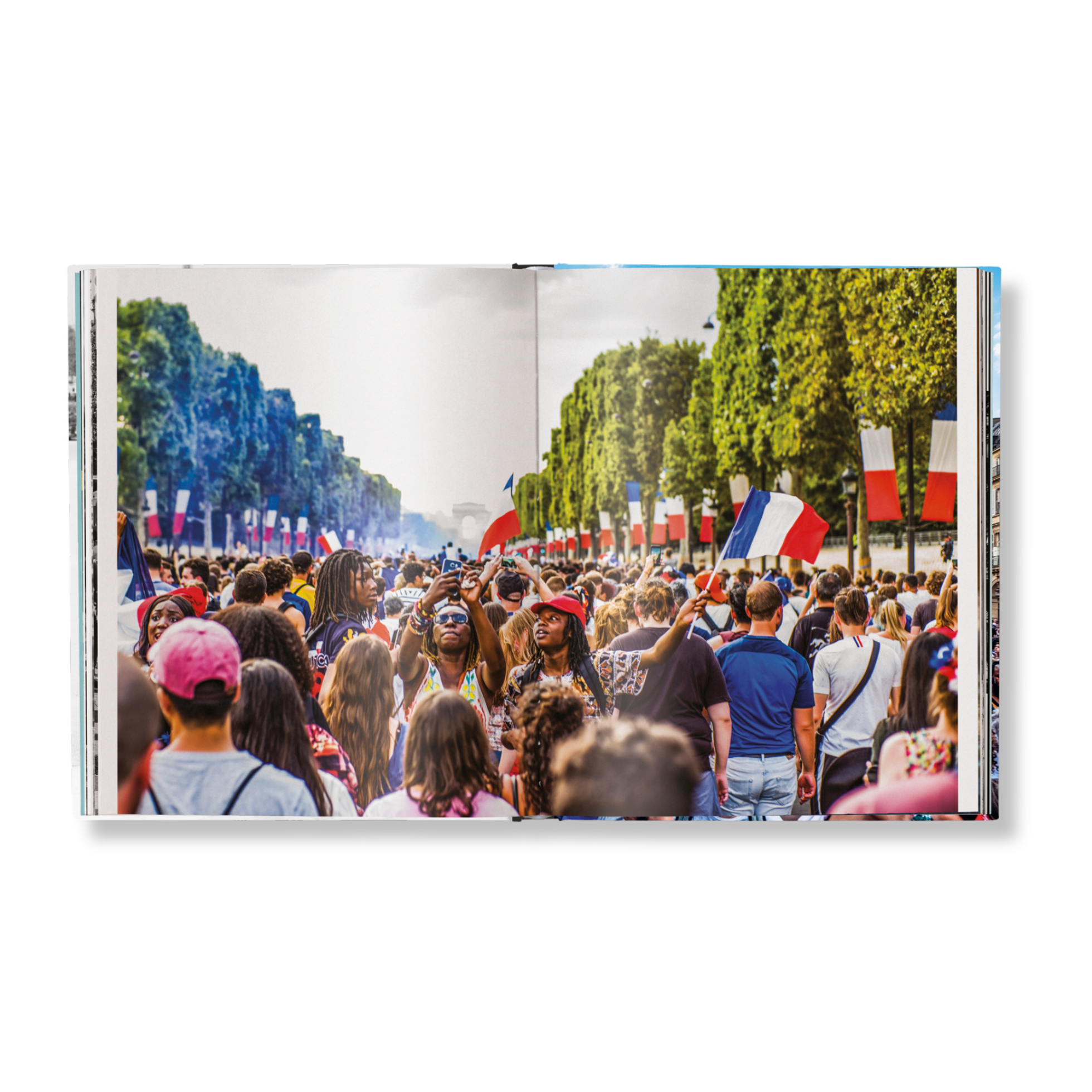 Paris Blues | Photography by Mathieu Bitton