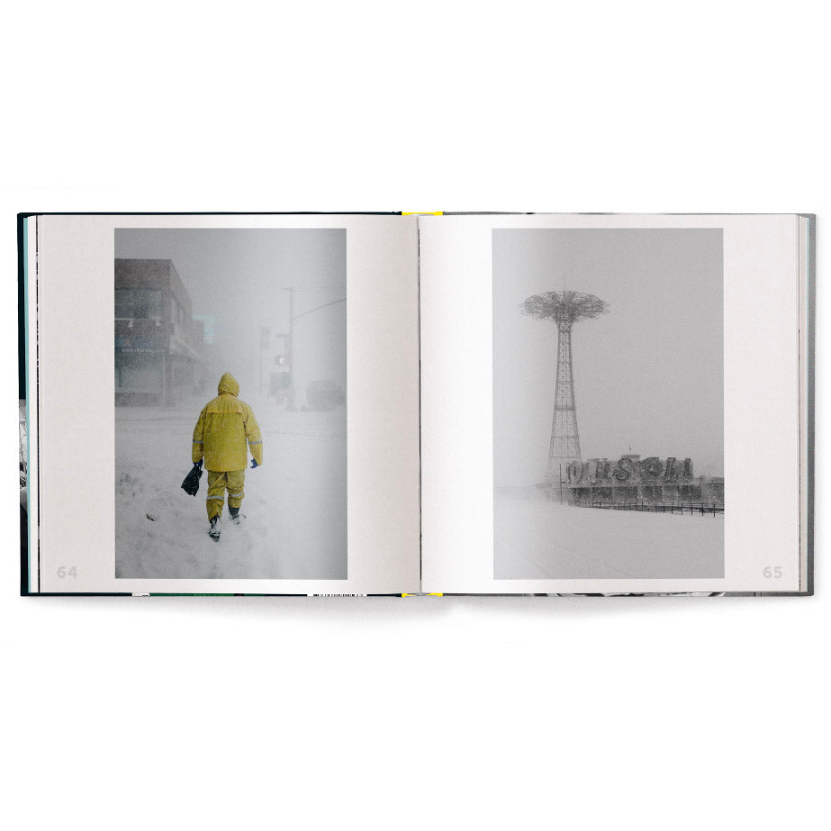 New York Unseen: Authentic Street Photography by Luc Kordas