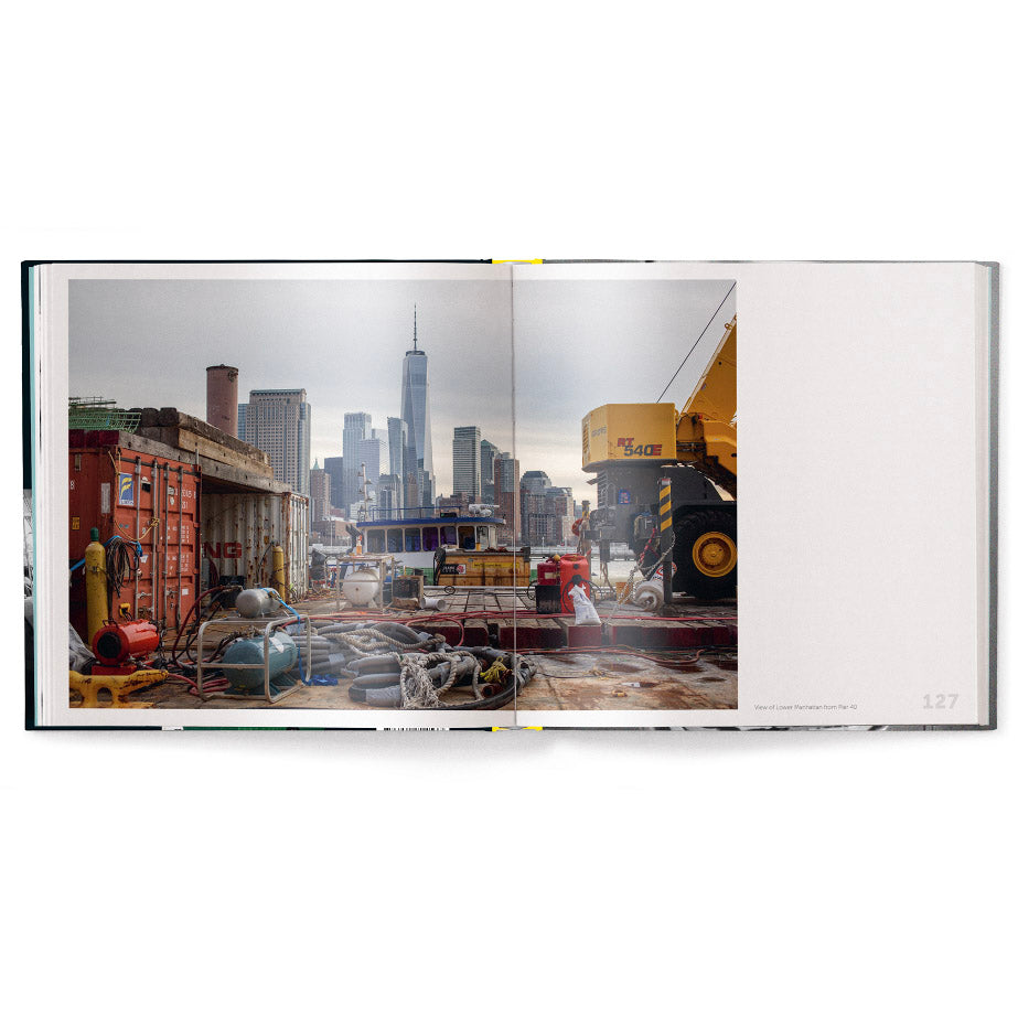 New York Unseen: Authentic Street Photography by Luc Kordas