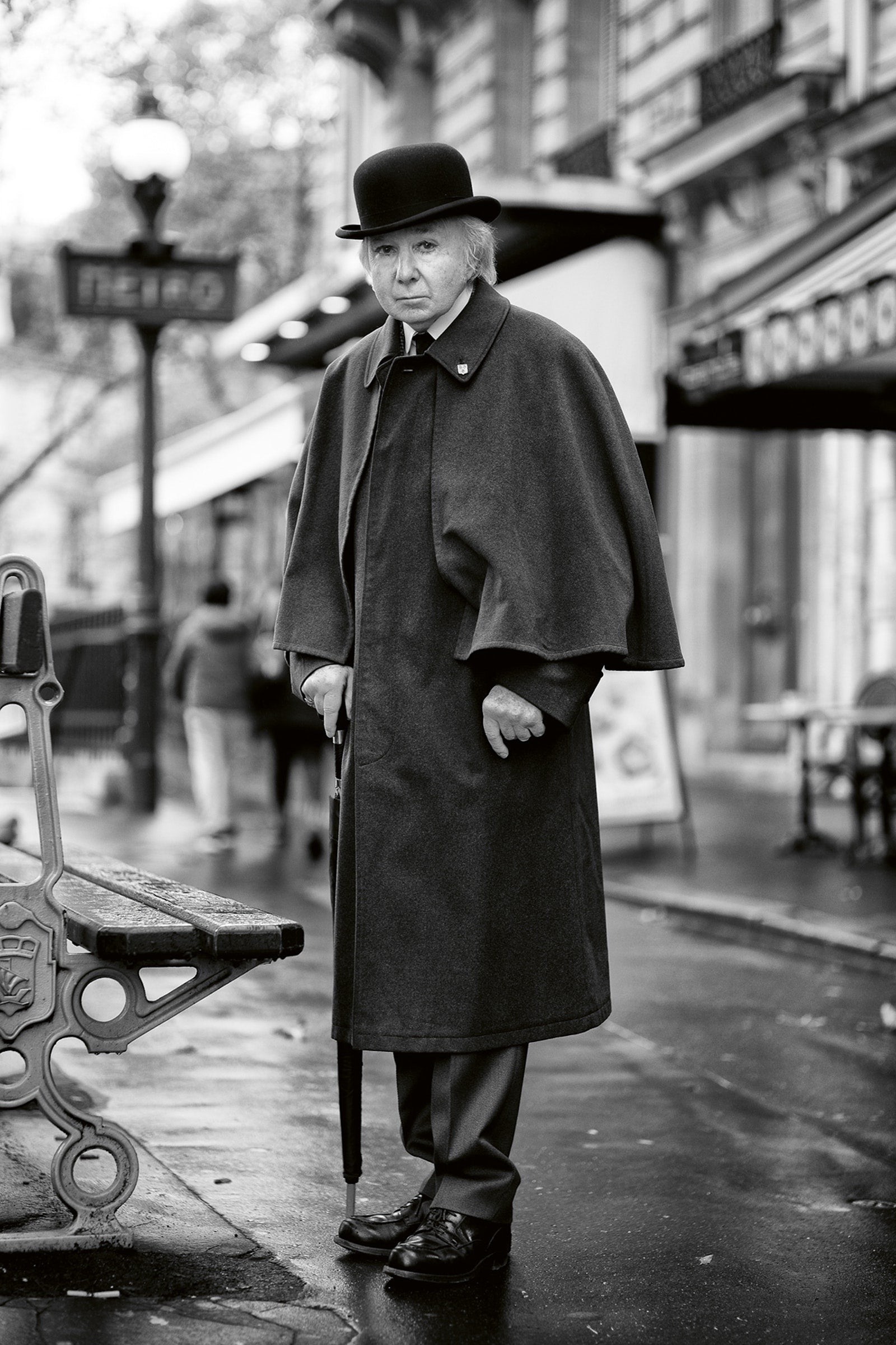 Street Scenes: Urban Life Through the Lens of Phil Penman