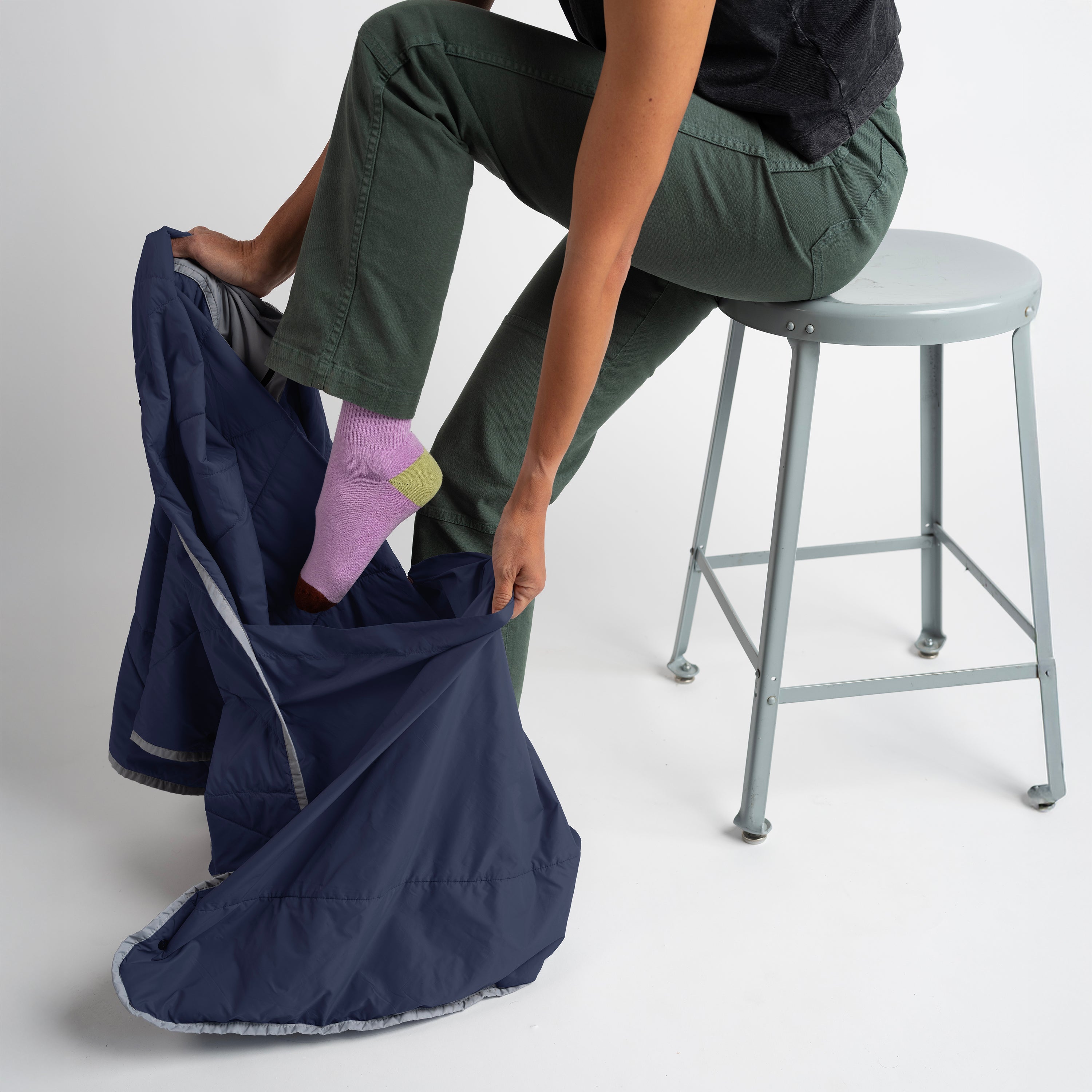 Layover Travel Blanket XL - Packable & Puffy | Blue