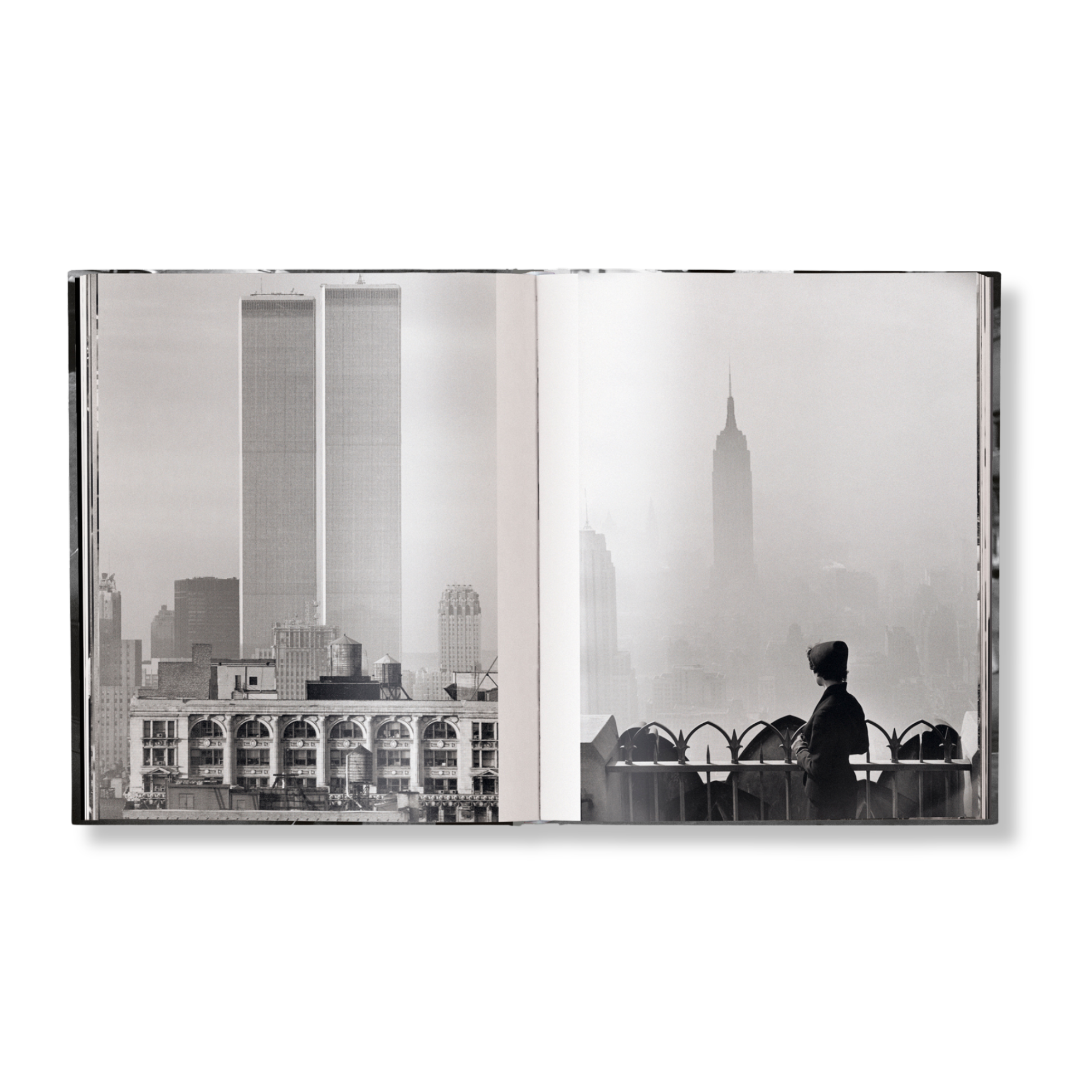 New York: Iconic Street Photography by Elliott Erwitt