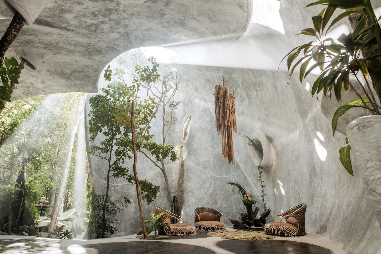 Art Escapes Atlas: Discover Hidden Creative Destinations Around the World